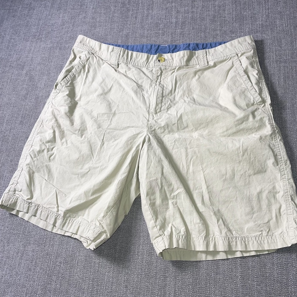 Columbia Chino Shorts Mens 38x10 Beige Flat Front Regular Fit Everyday Wear